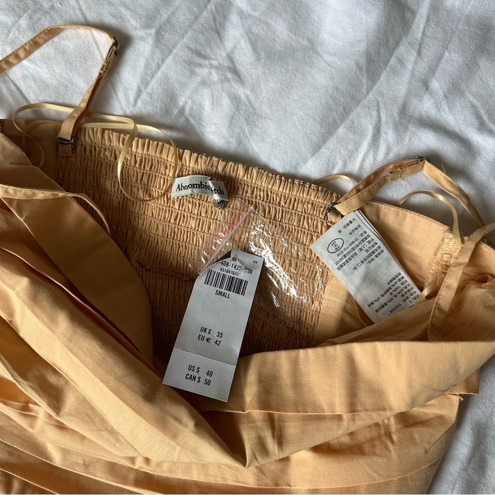 Abercrombie and Fitch strapless poplin top small - Picture 2 of 4